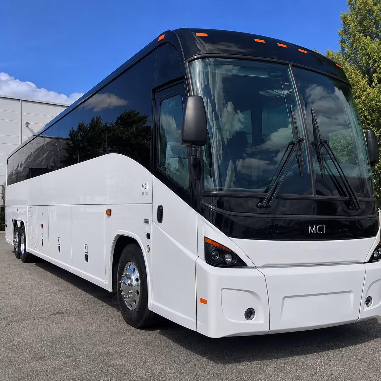 compare every bus type for your santa monica airport transfer