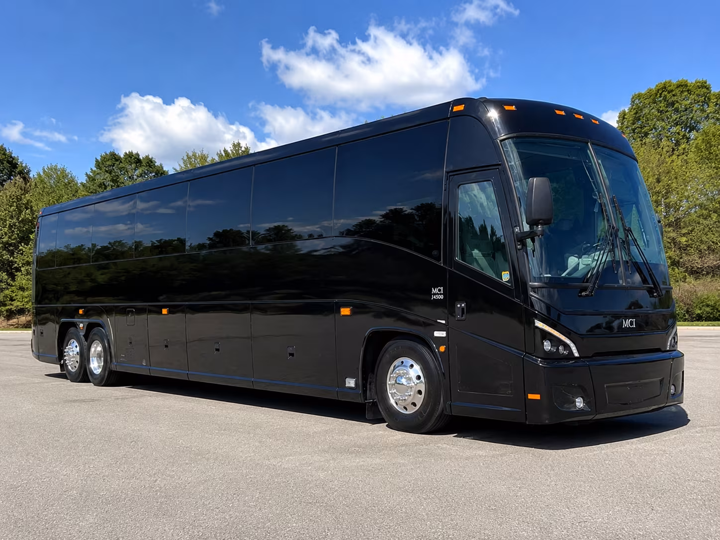 corporate event gala shuttles to barker hangar and santa monica hotel venues