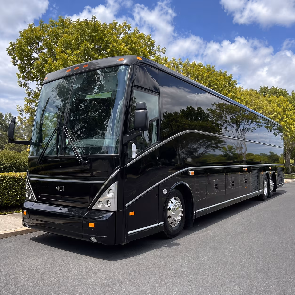 getting to the hollywood bowl from santa monica is easy when you have a bus